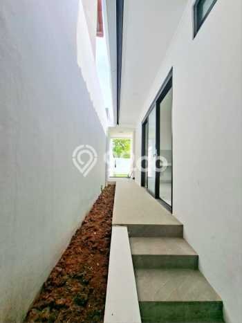 For Sale Rumah Elit Exclusive di BSD, Tangerang Selatan For Sale Rumah Elit Exclusive di BSD, Tangerang Selatan