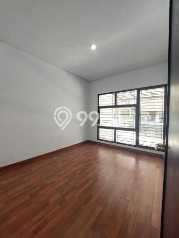 Hunian Nyaman Asri 3 KT Siap Huni di Sektor 9-Bintaro Tangerang Selatan Hunian Nyaman Asri 3 KT Siap Huni di Sektor 9-Bintaro Tangerang Selatan