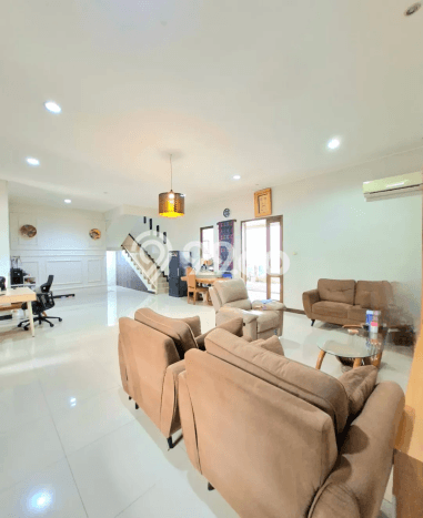Dijual Rumah Luas Elegan Dengan View Eksklusif di Bintaro, Tangerang Selatan Dijual Rumah Luas Elegan Dengan View Eksklusif di Bintaro, Tangerang Selatan