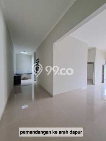 Dijual Rumah 4 Kamar Lokasi Strategis Nyaman dan Strategis di Babakan Ciparay Dijual Rumah 4 Kamar Lokasi Strategis Nyaman dan Strategis di Babakan Ciparay