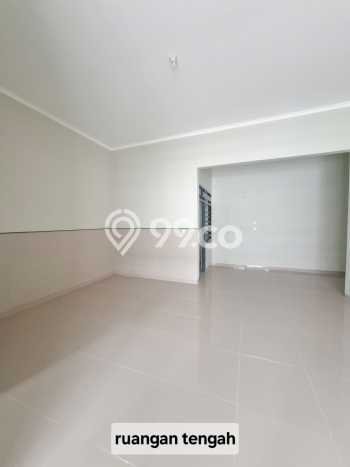 Dijual Rumah 4 Kamar Lokasi Strategis Nyaman dan Strategis di Babakan Ciparay Dijual Rumah 4 Kamar Lokasi Strategis Nyaman dan Strategis di Babakan Ciparay