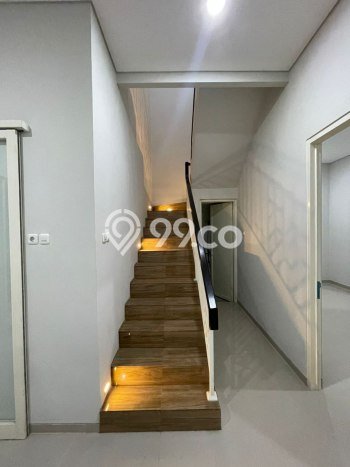Siap Huni Rumah Mewah 5 Kamar di Mulyorejo Dekat ke Mana Saja Siap Huni Rumah Mewah 5 Kamar di Mulyorejo Dekat ke Mana Saja