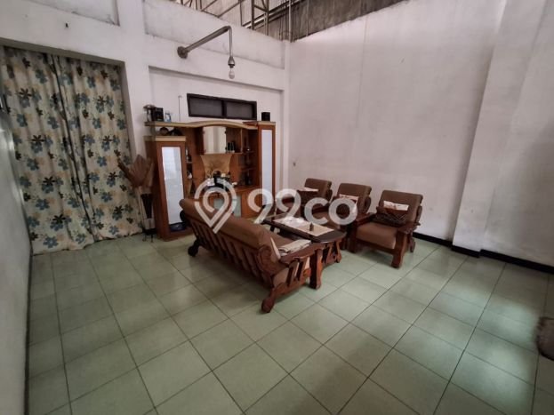 Siap Huni Hunian Elit 6 Kamar di Wonocolo Dekat ke Mana Pun Siap Huni Hunian Elit 6 Kamar di Wonocolo Dekat ke Mana Pun
