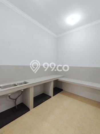 Dijual Hunian Rumah Terawat 5 KT di Ngagel, Surabaya Dijual Hunian Rumah Terawat 5 KT di Ngagel, Surabaya