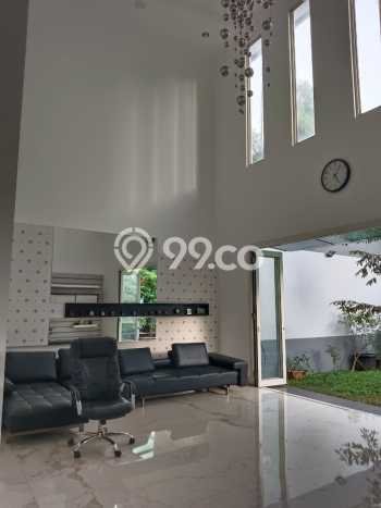 Rumah Elit LB 850m2 Siap Pakai Desain Elegan di BSD Telaga Golf, Tangerang Rumah Elit LB 850m2 Siap Pakai Desain Elegan di BSD Telaga Golf, Tangerang