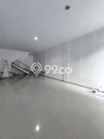 Ruko Dijual di Bandung LT 93m2 & LB 165m2 Lokasi Terbaik! Ruko Dijual di Bandung LT 93m2 & LB 165m2 Lokasi Terbaik!