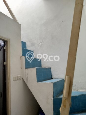 Jarang Ada! Rumah Sewa 5 Kamar Bagus Siap Huni Surabaya Kota Jarang Ada! Rumah Sewa 5 Kamar Bagus Siap Huni Surabaya Kota