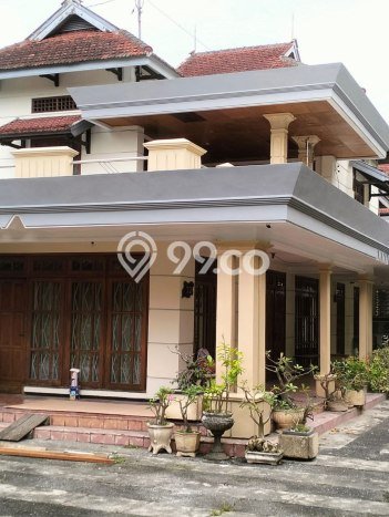 Rumah Mewah LB 900m2 Siap Huni Desain Elegan di Malang Kota, Malang Rumah Mewah LB 900m2 Siap Huni Desain Elegan di Malang Kota, Malang