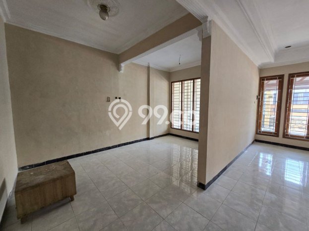 Rumah Modern Minimalis 7 Kamar Bisa Langsung Pindah di Sidoarjo Rumah Modern Minimalis 7 Kamar Bisa Langsung Pindah di Sidoarjo