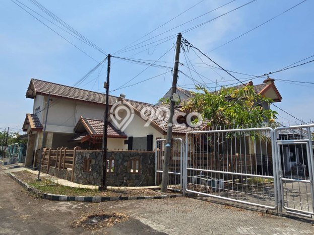 Rumah Modern Minimalis 7 Kamar Bisa Langsung Pindah di Sidoarjo Rumah Modern Minimalis 7 Kamar Bisa Langsung Pindah di Sidoarjo
