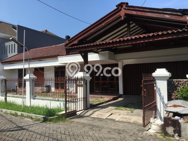 Ready to Use! Premium House LT 360m2 Desain Elegan di Semolowaru Ready to Use! Premium House LT 360m2 Desain Elegan di Semolowaru