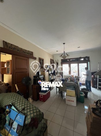 For Sale! Luxury House LT 182m2 Desain Elegan di Pondok Bambu For Sale! Luxury House LT 182m2 Desain Elegan di Pondok Bambu