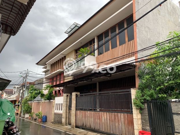 Rumah Modern 4 KT di Utan Kayu Jakarta Timur Unfurnished Rumah Modern 4 KT di Utan Kayu Jakarta Timur Unfurnished