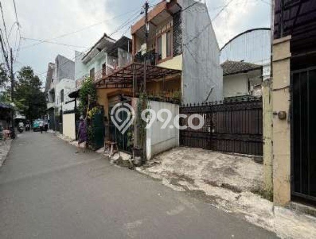 Siap Huni Hunian Elit 7 Kamar di Kebayoran Lama Dekat ke Mana Saja Siap Huni Hunian Elit 7 Kamar di Kebayoran Lama Dekat ke Mana Saja