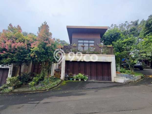 Hunian Cantik Modern Lb 250m2 di Megamendung, Bogor Hunian Cantik Modern Lb 250m2 di Megamendung, Bogor
