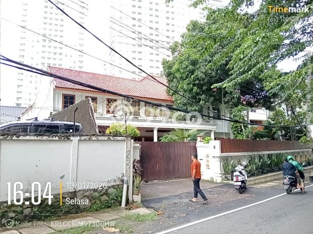 Best Deal Hunian Mewah Ideal dan Luas di Kebayoran Lama, Jakarta Selatan Best Deal Hunian Mewah Ideal dan Luas di Kebayoran Lama, Jakarta Selatan