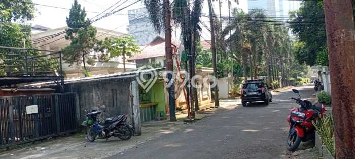 Siap Huni Hunian Elit 12 Kamar di Cilandak Dekat ke Mana Pun Siap Huni Hunian Elit 12 Kamar di Cilandak Dekat ke Mana Pun