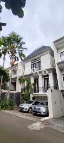 Rumah Mewah LB 480m2 Siap Huni Desain Elegan di Pejaten, Jakarta Selatan Rumah Mewah LB 480m2 Siap Huni Desain Elegan di Pejaten, Jakarta Selatan