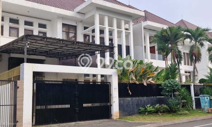 Hunian Elit LB 450m2 Siap Pakai Desain Elegan di Ciangsana, Bogor Hunian Elit LB 450m2 Siap Pakai Desain Elegan di Ciangsana, Bogor