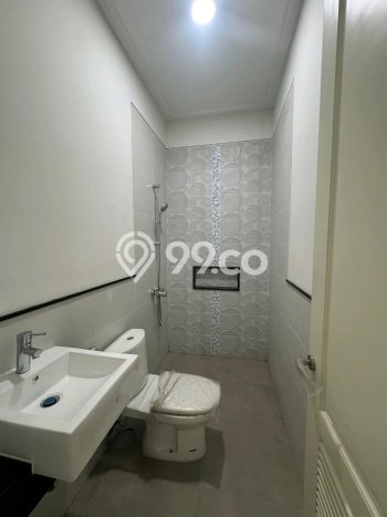 Dijual Rumah Luas Megah Dengan View Eksklusif di Pakuwon Indah, Surabaya Dijual Rumah Luas Megah Dengan View Eksklusif di Pakuwon Indah, Surabaya