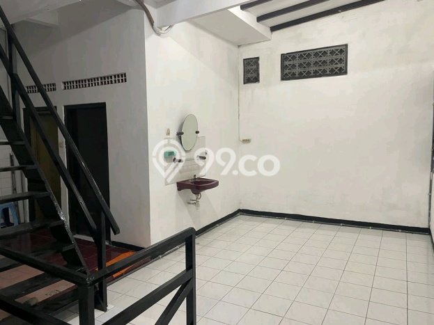 Rumah sewa siap huni 5 KT di Kutisari, Surabaya Rumah sewa siap huni 5 KT di Kutisari, Surabaya