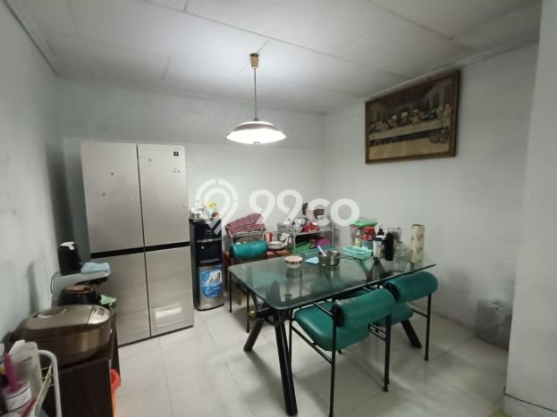 Jual Rumah Mewah Elegan Dengan View Eksklusif di Manyar, Surabaya Jual Rumah Mewah Elegan Dengan View Eksklusif di Manyar, Surabaya