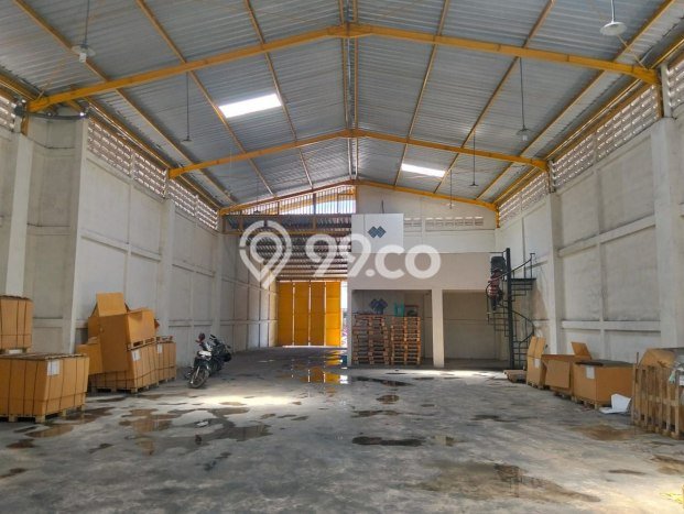 Gudang Komersial Disewakan di Waru Sidoarjo Luas 420m2 Gudang Komersial Disewakan di Waru Sidoarjo Luas 420m2