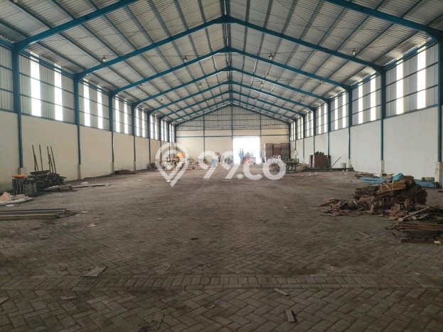 Gudang Disewakan Lokasi Menganti Gresik Harga Spesial! Gudang Disewakan Lokasi Menganti Gresik Harga Spesial!