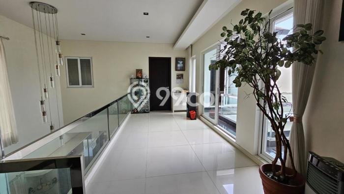Hunian Eksklusif Siap Huni LT 900m2 di Wiyung, Surabaya Hunian Eksklusif Siap Huni LT 900m2 di Wiyung, Surabaya