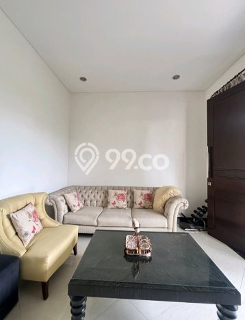 Rumah Elit LB 500m2 Siap Huni Desain Elegan di Galaxy, Surabaya Rumah Elit LB 500m2 Siap Huni Desain Elegan di Galaxy, Surabaya