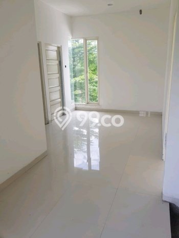 Jual Rumah Favorit Siap Huni LB 130m2 di Rungkut, Surabaya Jual Rumah Favorit Siap Huni LB 130m2 di Rungkut, Surabaya