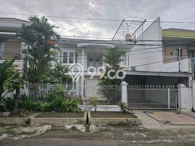 For Sale! Premium House LT 600m2 Desain Modern di kertajaya For Sale! Premium House LT 600m2 Desain Modern di kertajaya