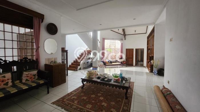 For Sale! Luxury House LT 401m2 Desain Elegan di Cikutra For Sale! Luxury House LT 401m2 Desain Elegan di Cikutra
