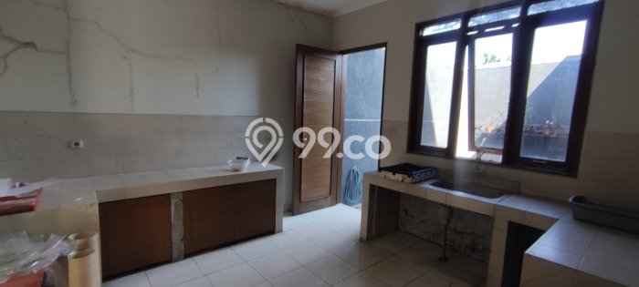 For Sale! Luxury House LT 1200m2 Desain Elegan di Bandung Kota For Sale! Luxury House LT 1200m2 Desain Elegan di Bandung Kota
