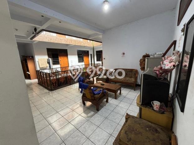 Unit Kost Dijual di Cibogo dengan 49 Kamar Area Ramai Unit Kost Dijual di Cibogo dengan 49 Kamar Area Ramai