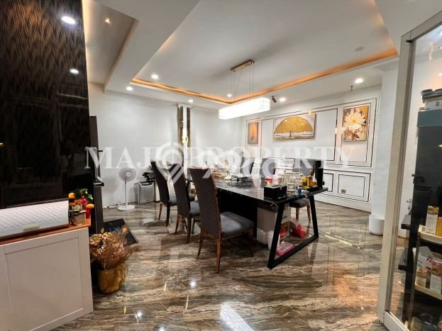 Rumah Luxury Modern Siap Huni di Cibubur Bekasi Rumah Luxury Modern Siap Huni di Cibubur Bekasi