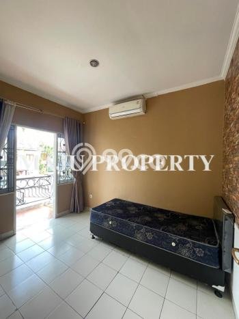 Disewakan! Rumah 3 Kamar Tidur &
3 Kamar Mandi di Cibubur, Jakarta Timur Disewakan! Rumah 3 Kamar Tidur &
3 Kamar Mandi di Cibubur, Jakarta Timur
