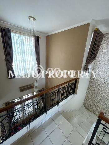 Disewakan! Rumah 3 Kamar Tidur &
3 Kamar Mandi di Cibubur, Jakarta Timur Disewakan! Rumah 3 Kamar Tidur &
3 Kamar Mandi di Cibubur, Jakarta Timur