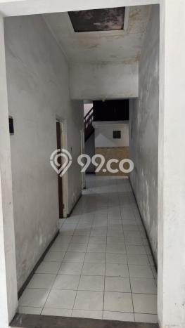 Rumah Modern Cantik 5 Kamar Siap Huni di Simokerto Rumah Modern Cantik 5 Kamar Siap Huni di Simokerto