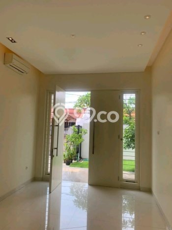 For Sale! Luxury House LT 390m2 Desain Elegan di Jemursari For Sale! Luxury House LT 390m2 Desain Elegan di Jemursari