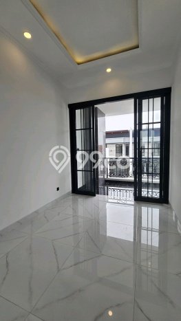 Dijual Rumah Premium dengan Fasilitas Sekitar Lengkap di Sukolilo, Surabaya Dijual Rumah Premium dengan Fasilitas Sekitar Lengkap di Sukolilo, Surabaya