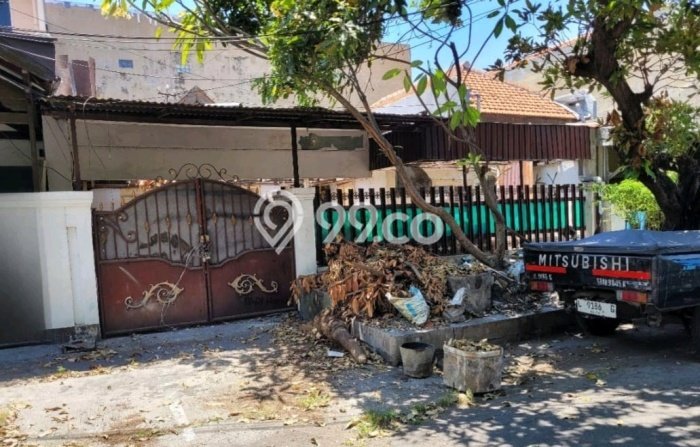 Hunian Cantik Modern Lb 0m2 di Dukuh Pakis, Surabaya Hunian Cantik Modern Lb 0m2 di Dukuh Pakis, Surabaya