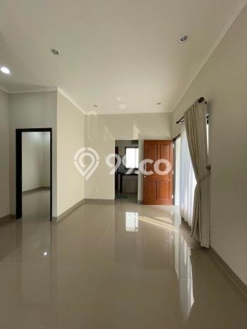 Rumah Mewah Siap Huni LT 180m2 di Pondok Aren, Tangerang Selatan Rumah Mewah Siap Huni LT 180m2 di Pondok Aren, Tangerang Selatan