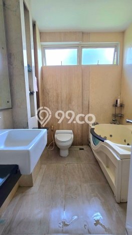 Siap Huni Hunian Elit 5 Kamar di BSD Dekat ke Mana Pun Siap Huni Hunian Elit 5 Kamar di BSD Dekat ke Mana Pun