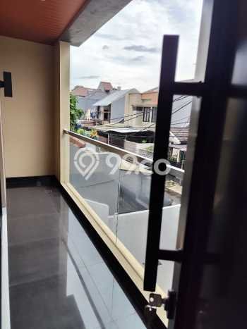 Siap Huni Rumah Mewah 4 Kamar di BSD Dekat ke Mana Pun Siap Huni Rumah Mewah 4 Kamar di BSD Dekat ke Mana Pun