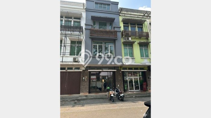 Ruko Komersial Dijual di BSD Tangerang Selatan LT 75m2 & LB 202m2 Ruko Komersial Dijual di BSD Tangerang Selatan LT 75m2 & LB 202m2