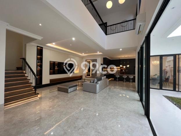 Jual Rumah Mewah Megah Dengan View Eksklusif di Alam Sutera, Tangerang Jual Rumah Mewah Megah Dengan View Eksklusif di Alam Sutera, Tangerang