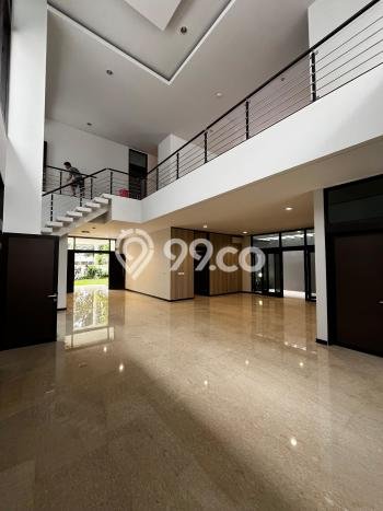 Hunian Modern dengan LT 633m2 & LB 650m2 Dikontrakkan di Pondok Indah Hunian Modern dengan LT 633m2 & LB 650m2 Dikontrakkan di Pondok Indah
