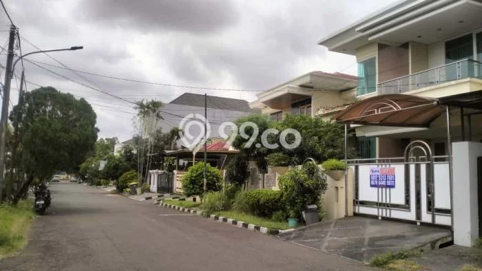 Rumah Mewah Dijual LT 324m2 di Kembangan, Jakarta Barat Rumah Mewah Dijual LT 324m2 di Kembangan, Jakarta Barat