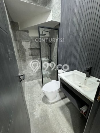 Rumah Elit Modern Siap Huni di Pondok Indah Jakarta Selatan Rumah Elit Modern Siap Huni di Pondok Indah Jakarta Selatan